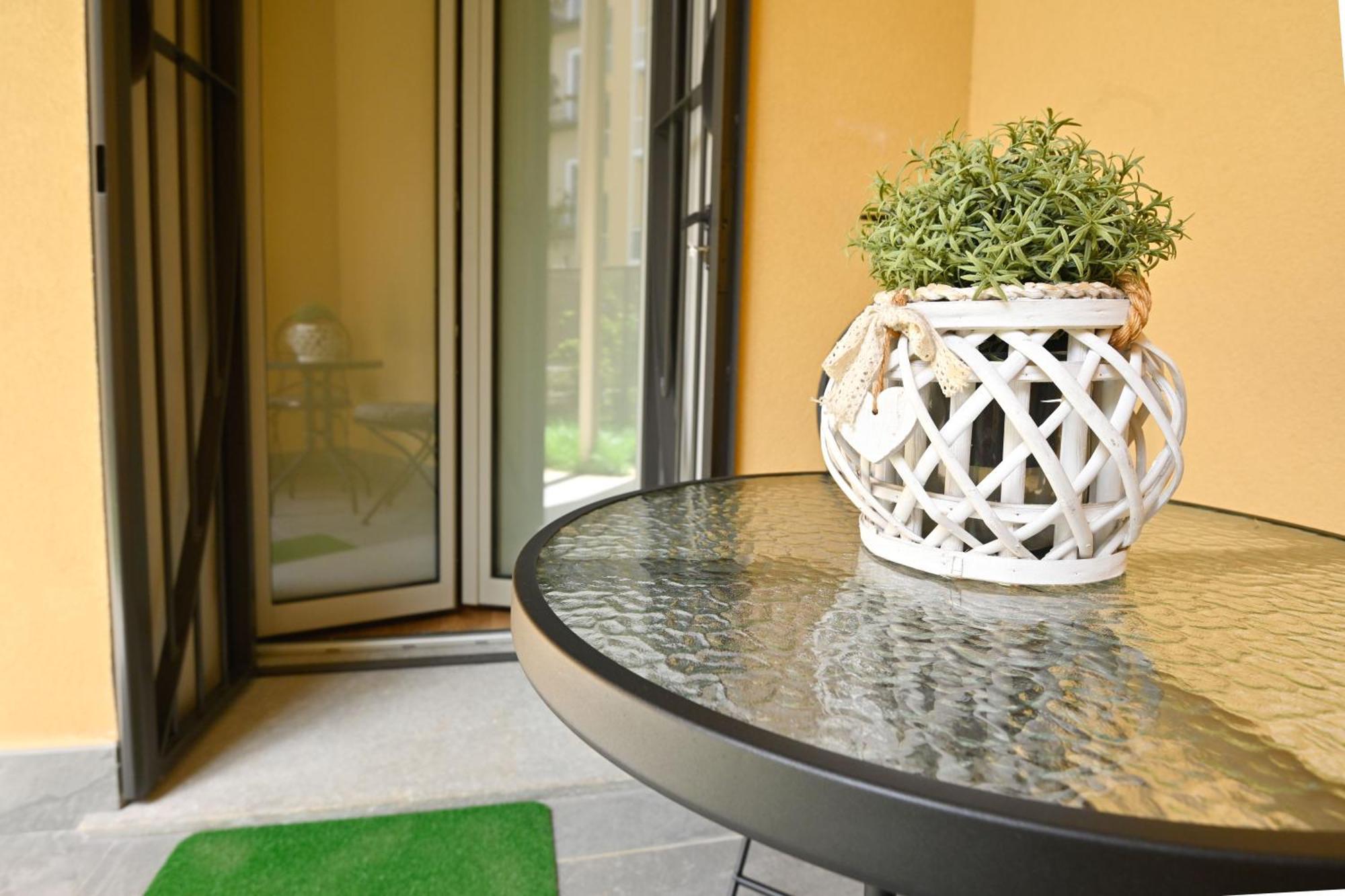 Top Living Apartments - Appartamenti Saluzzo Турин Экстерьер фото